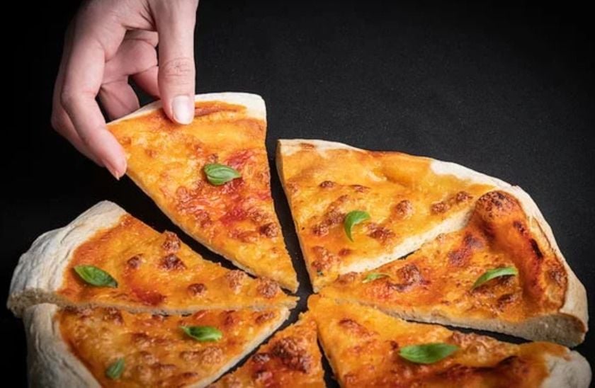 Napoliten Pizza Nasıl Yapılır